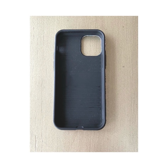 Dual-Layer Tough iPhone Case 11 Pro, Mystic River - Picture 6 of 9